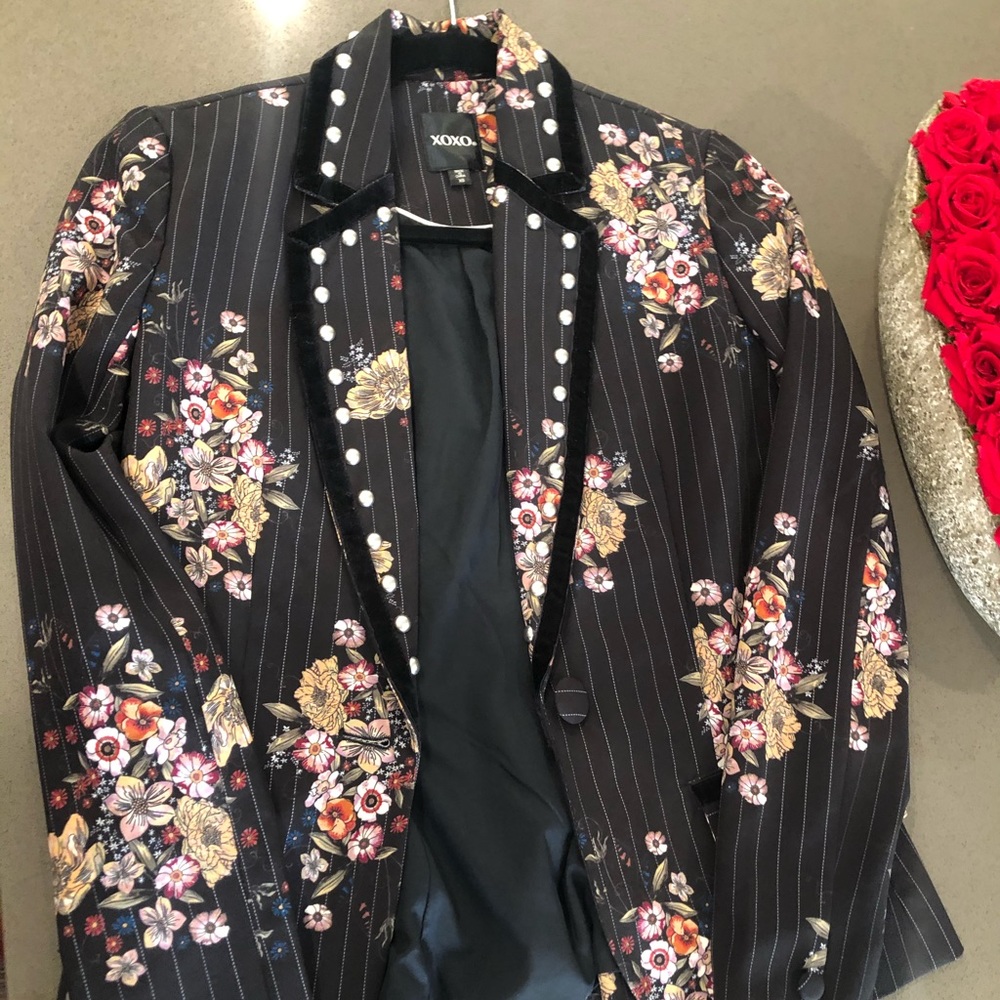 Multi-pattern blazer